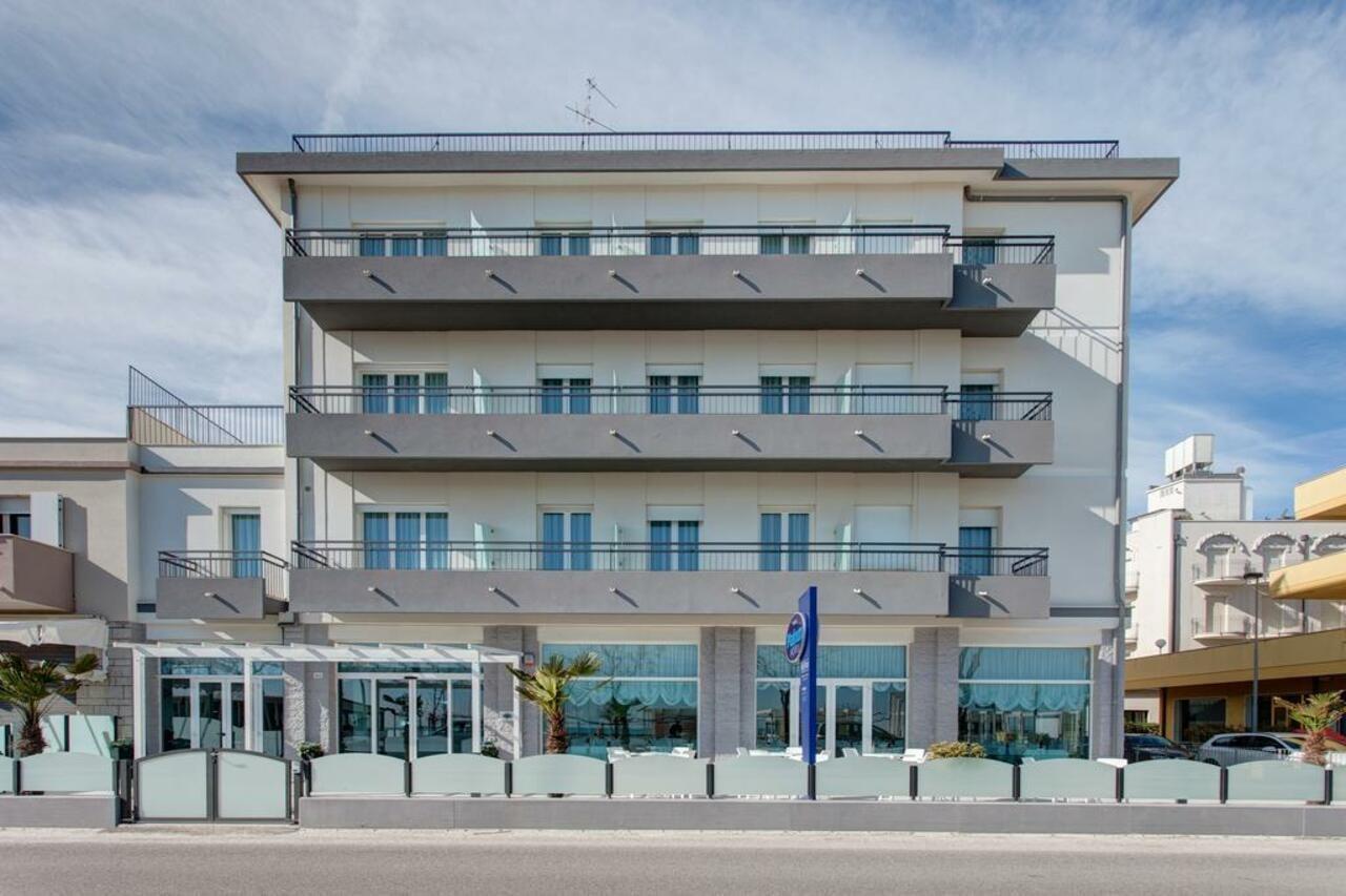 Hotel Platinum ريميني المظهر الخارجي الصورة