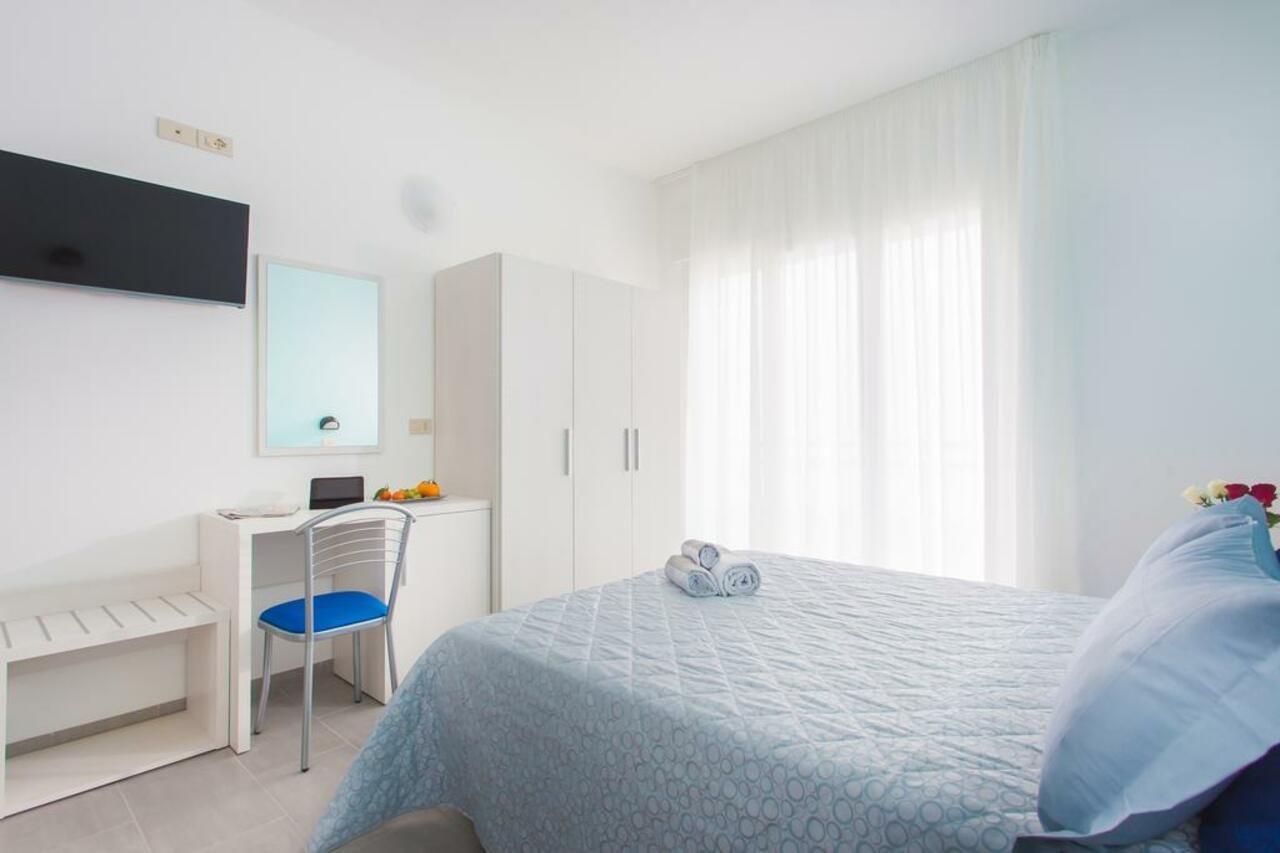 Hotel Platinum ريميني المظهر الخارجي الصورة