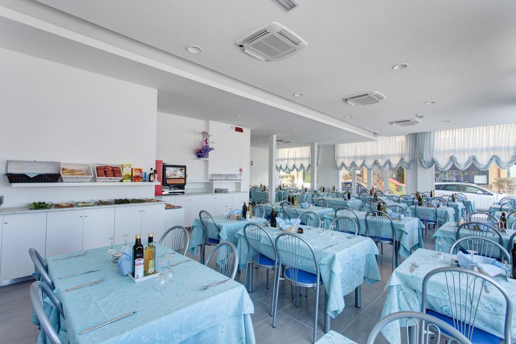 Hotel Platinum ريميني المظهر الخارجي الصورة